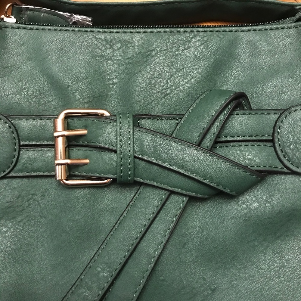 🌸Black Rivet Crossbody Bag - Picture 2 of 10